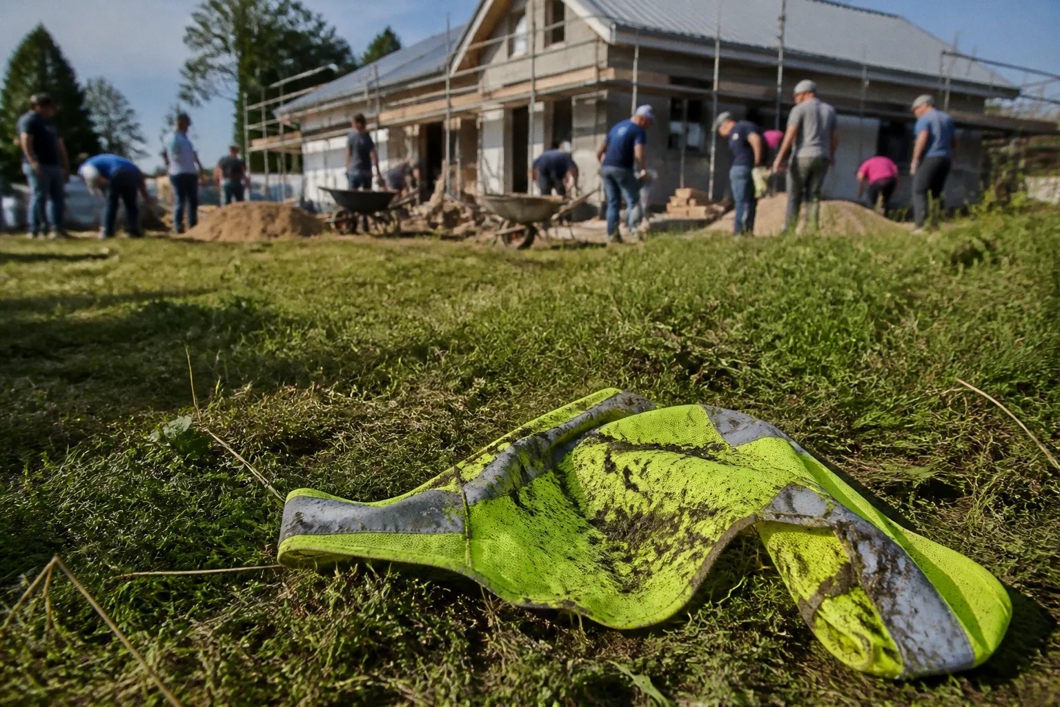 Corporate volunteer event insurance: who covers the liability?