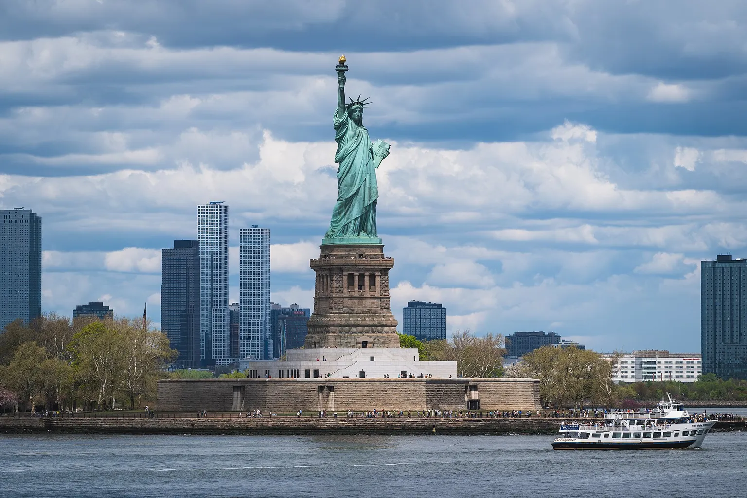 Statue of Liberty tickets: booking traps that waste your money